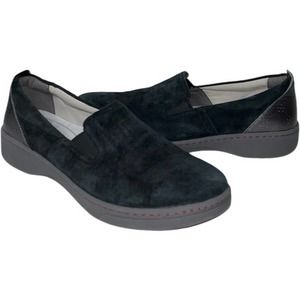 Dansko Belle Suede Slip-On Sneaker women's size 41 | US 10.5-11 Black